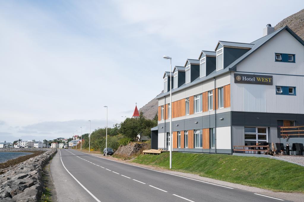 Hotel West Patreksfjordur Esterno foto
