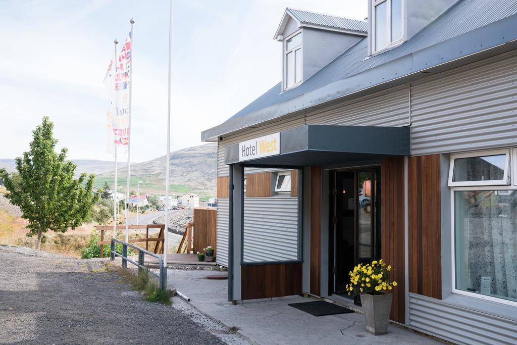 Hotel West Patreksfjordur Esterno foto