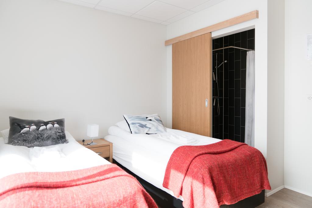 Hotel West Patreksfjordur Esterno foto