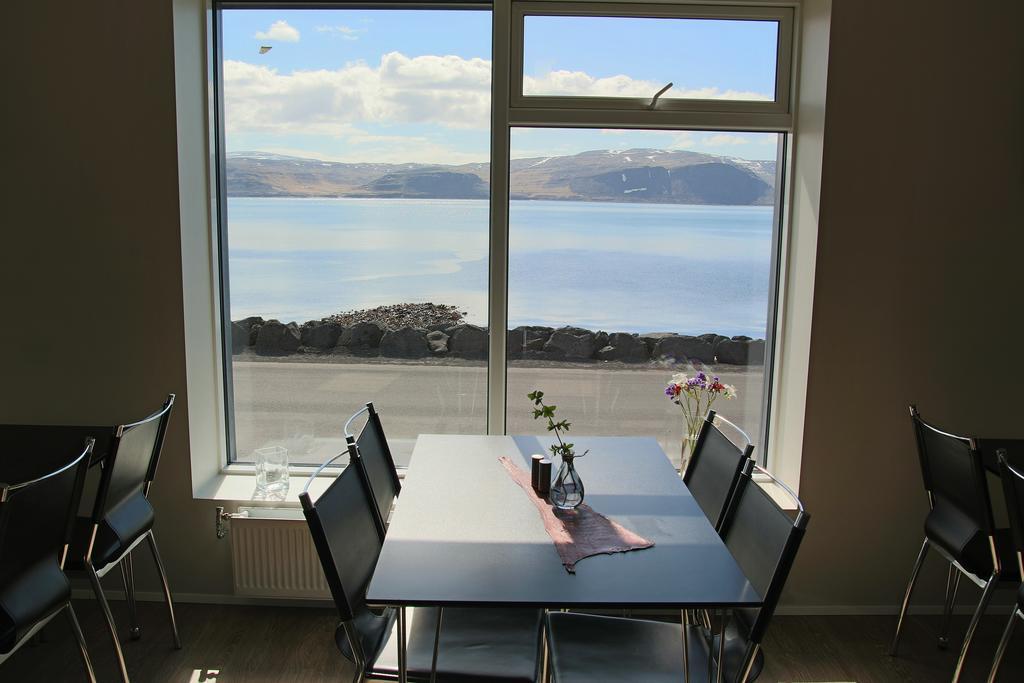 Hotel West Patreksfjordur Esterno foto